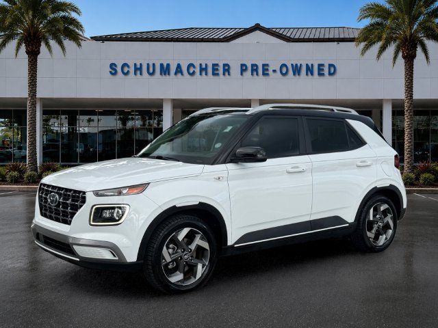 Used 2022 Hyundai Venue Limited w/ Cargo Package FWD image 3
