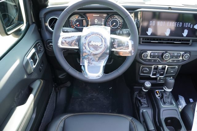 New 2026 Jeep Wrangler Unlimited Sahara AWD/4WD image 16
