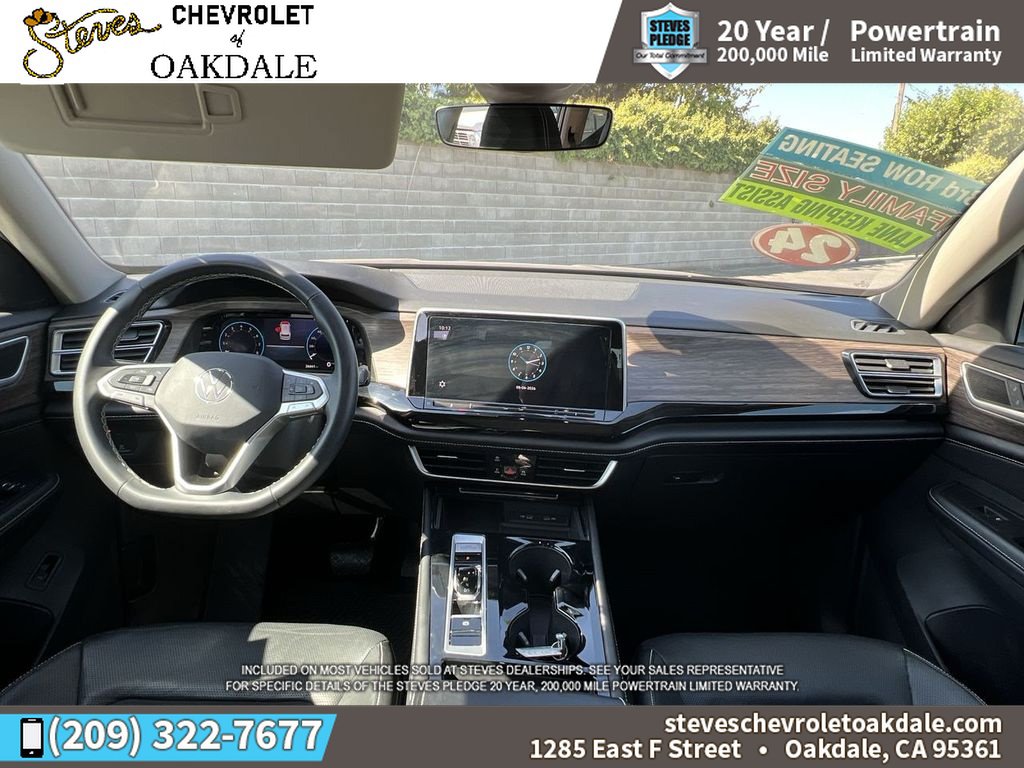 Used 2024 Volkswagen Atlas SEL AWD/4WD image 25