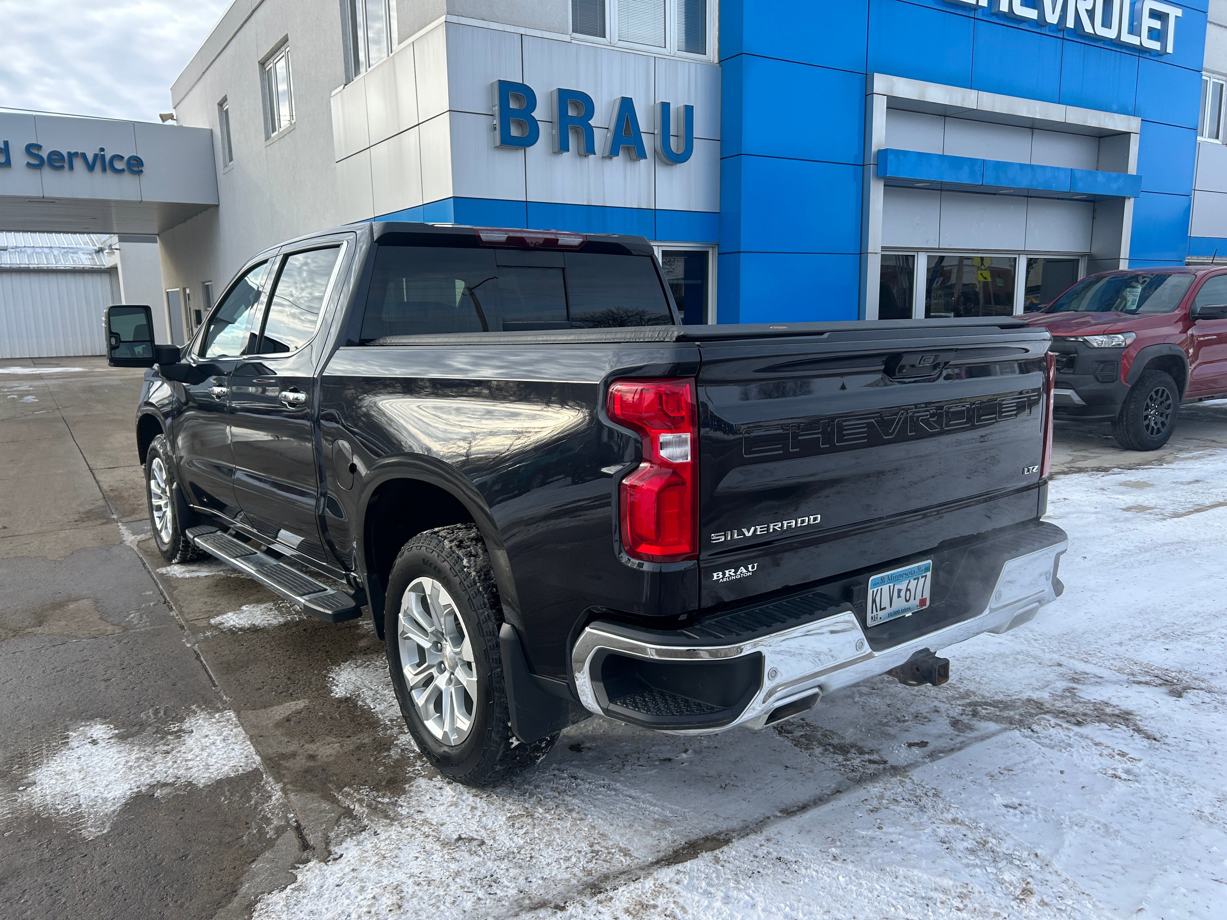 Used 2023 Chevrolet Silverado 1500 LTZ w/ LTZ Premium Package AWD/4WD image 8