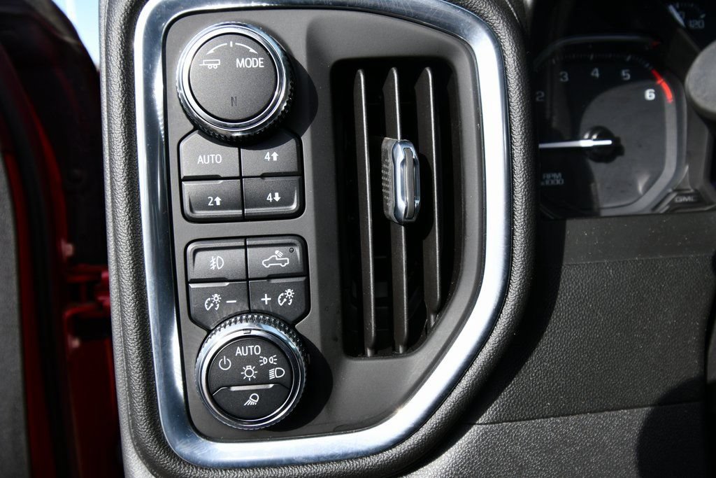 Used 2021 GMC Sierra 1500 AT4 w/ AT4 Preferred Package AWD/4WD image 21