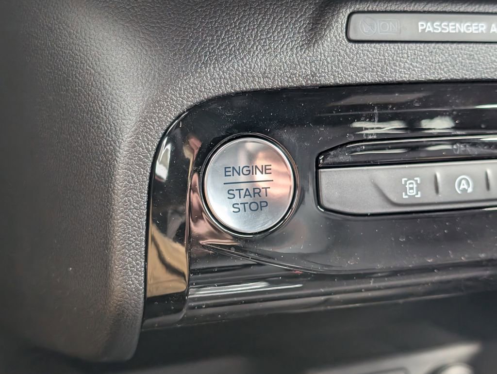 New 2026 Ford Escape ST-Line w/ Tech Pack #1 FWD image 13