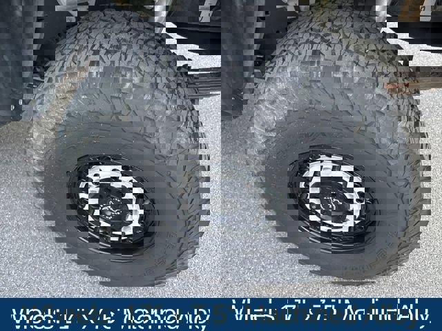 Used 2018 Toyota Tacoma TRD Sport image 27