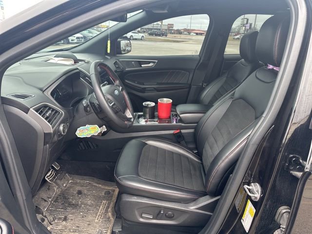 Used 2024 Ford Edge ST-Line w/ Class II Trailer Tow Package image 8