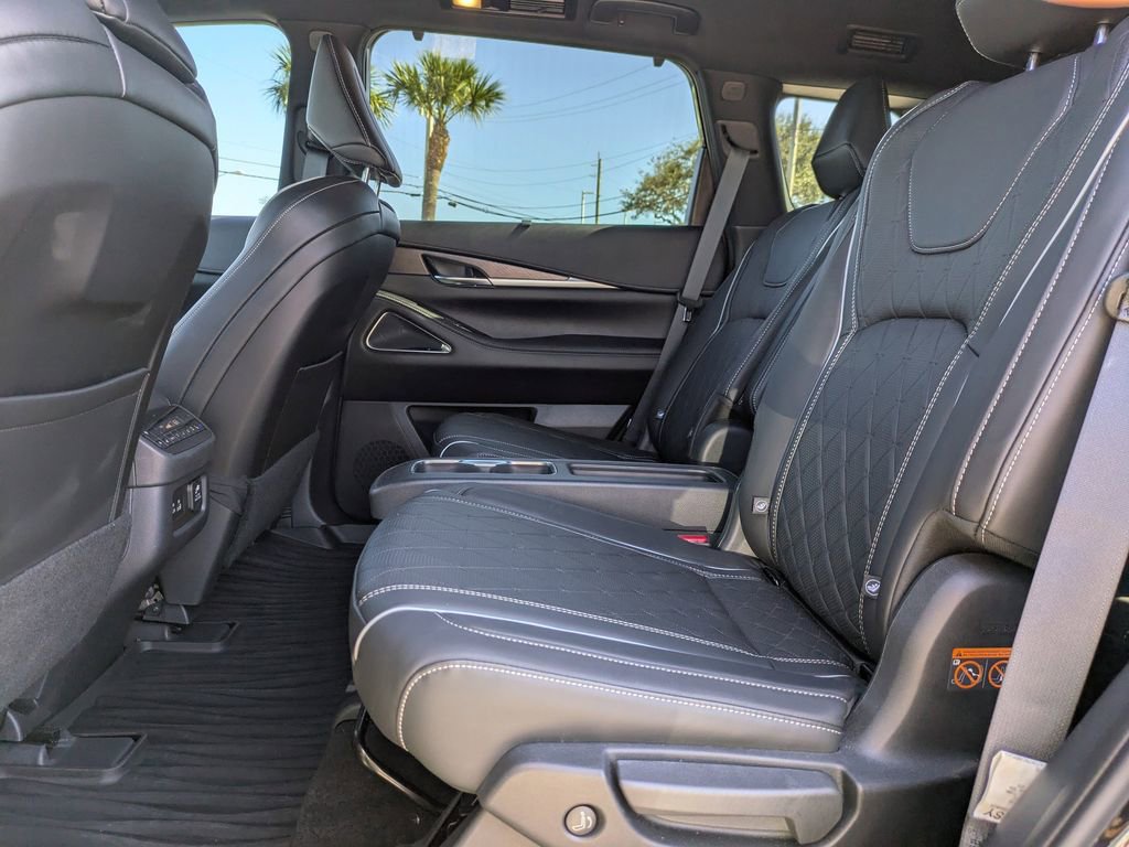 Certified 2025 INFINITI QX60 Autograph w/ Cargo Package image 15