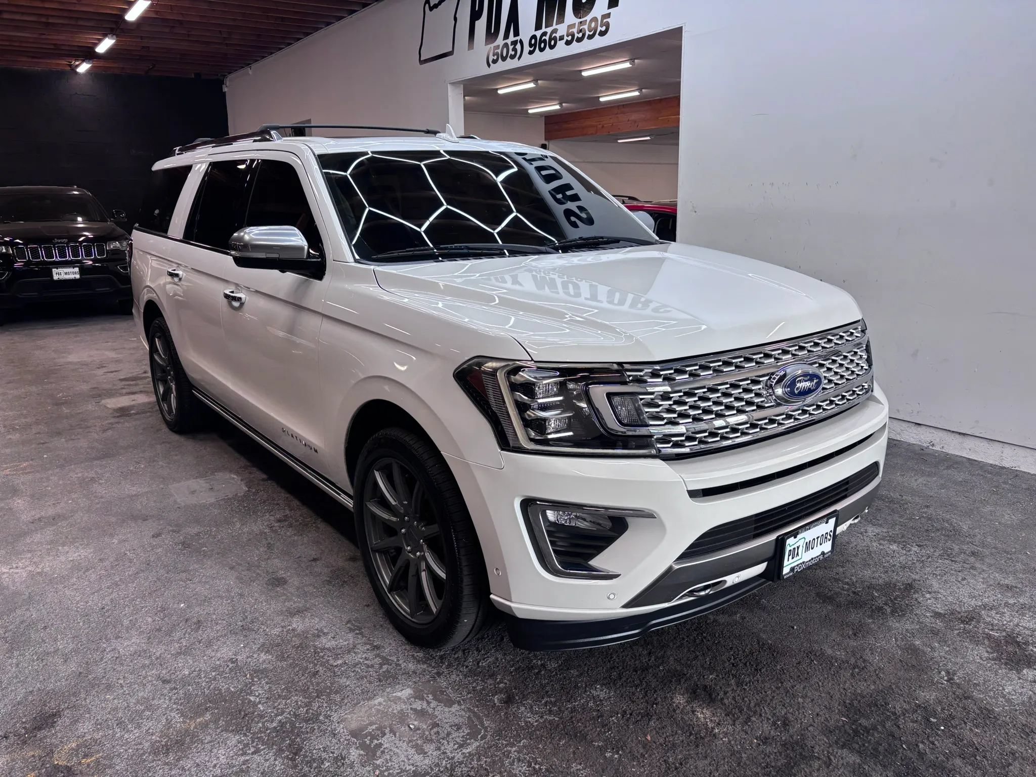 Used 2020 Ford Expedition Max Platinum AWD/4WD image 2
