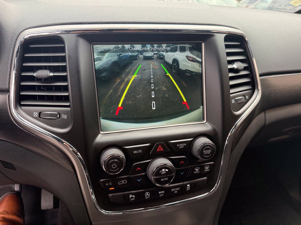 Used 2018 Jeep Grand Cherokee Altitude AWD/4WD image 10