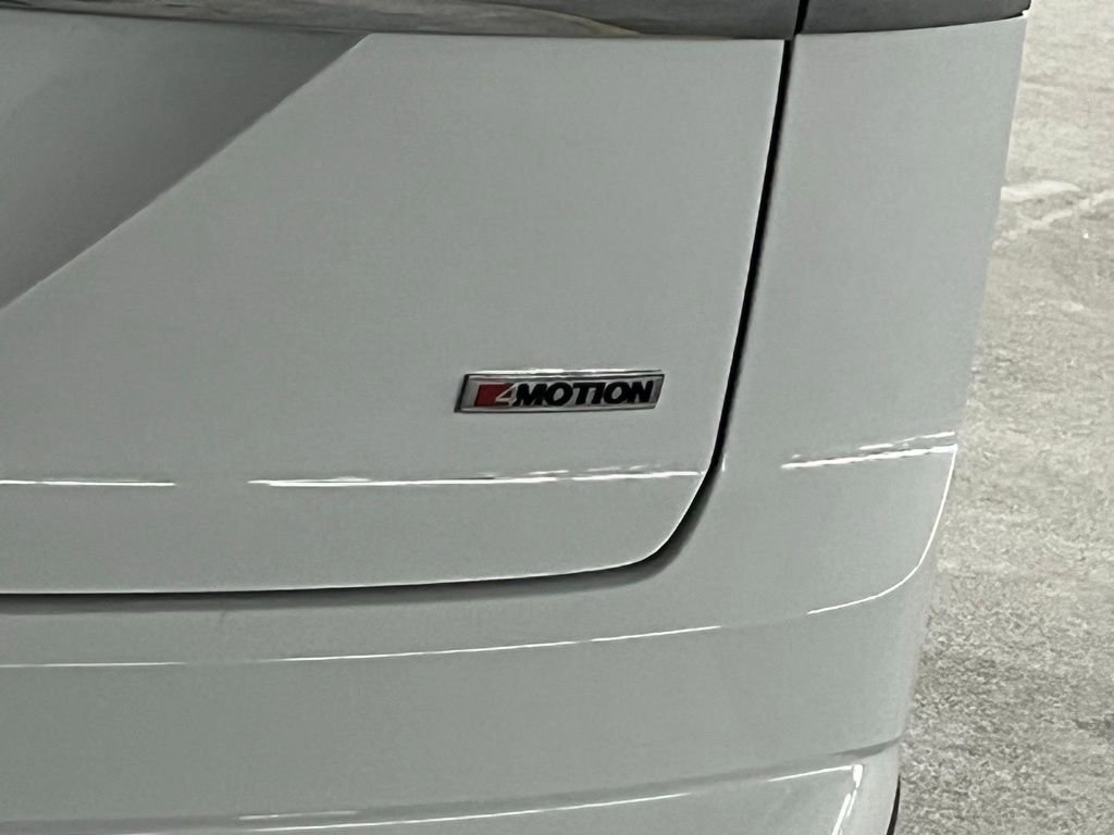 Used 2022 Volkswagen Atlas Cross Sport SE image 37