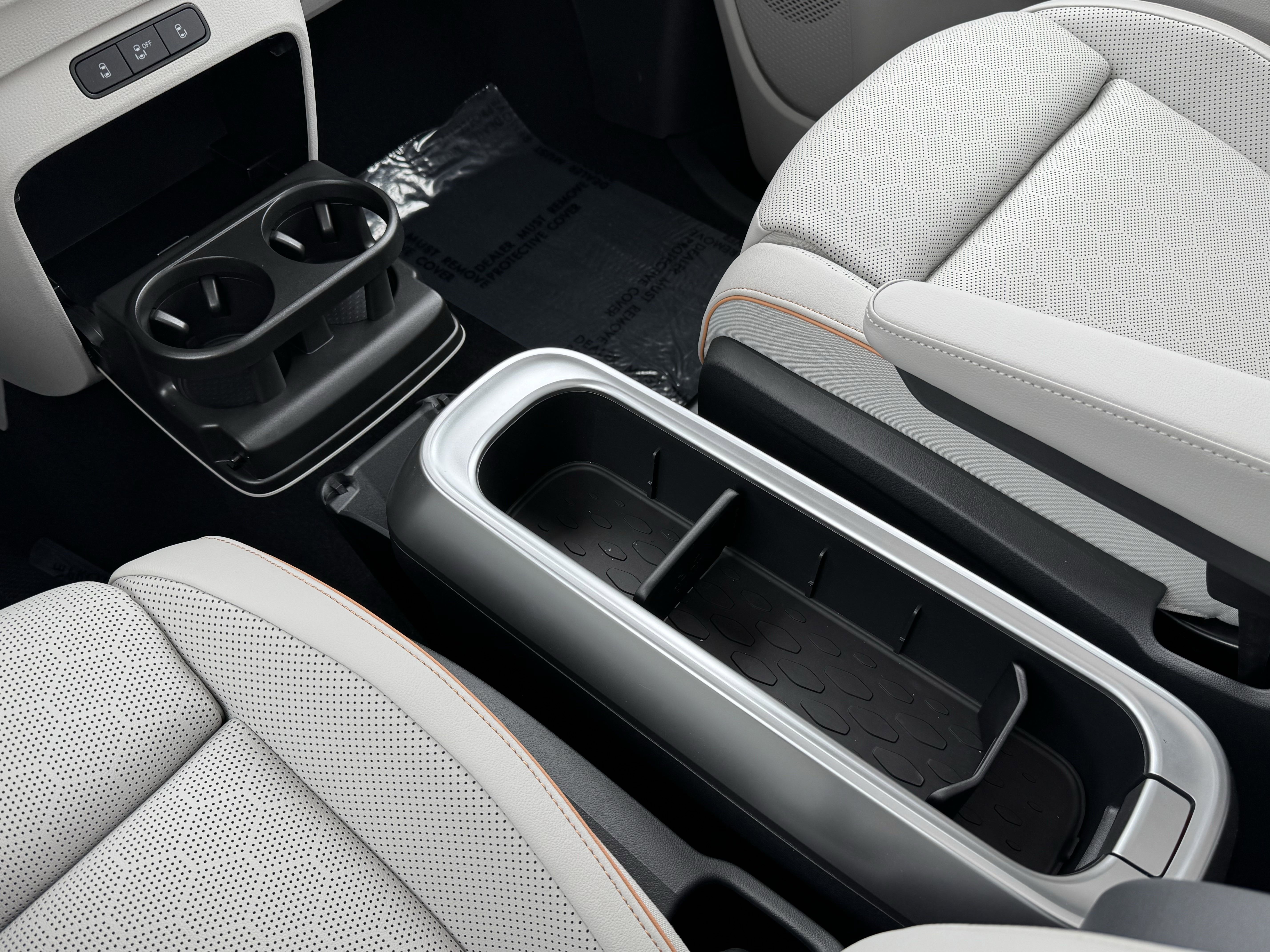 Used 2025 Volkswagen ID. Buzz 1st Edition image 30