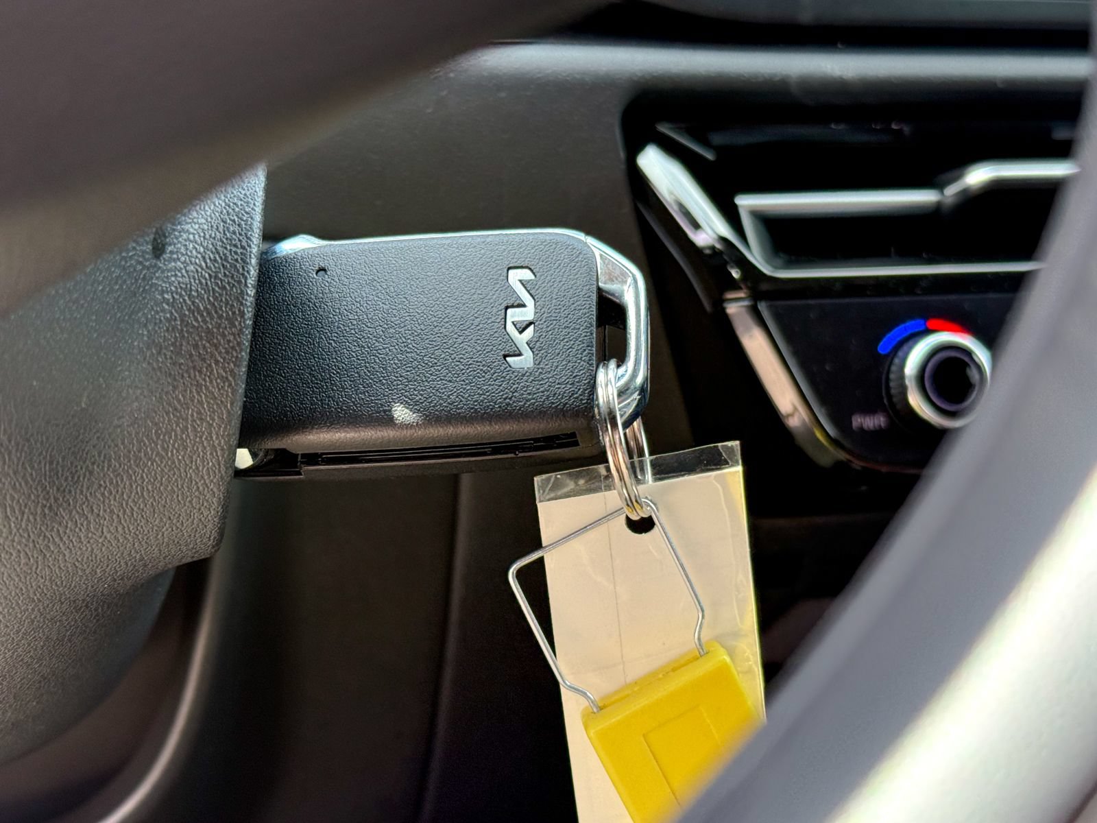 Certified 2025 Kia Niro LX FWD image 31