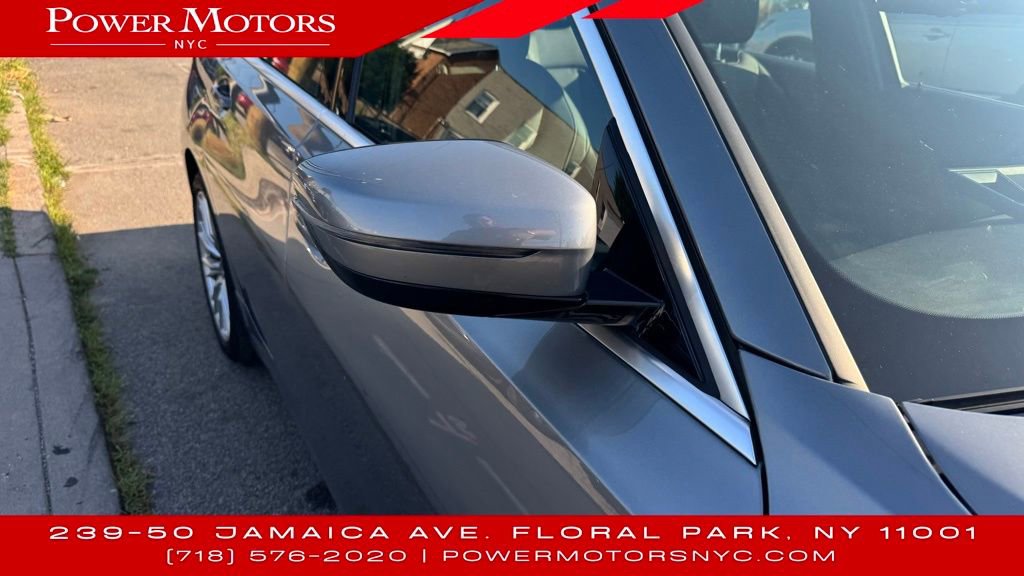 Used 2024 BMW 330i xDrive Sedan w/ Convenience Package image 11