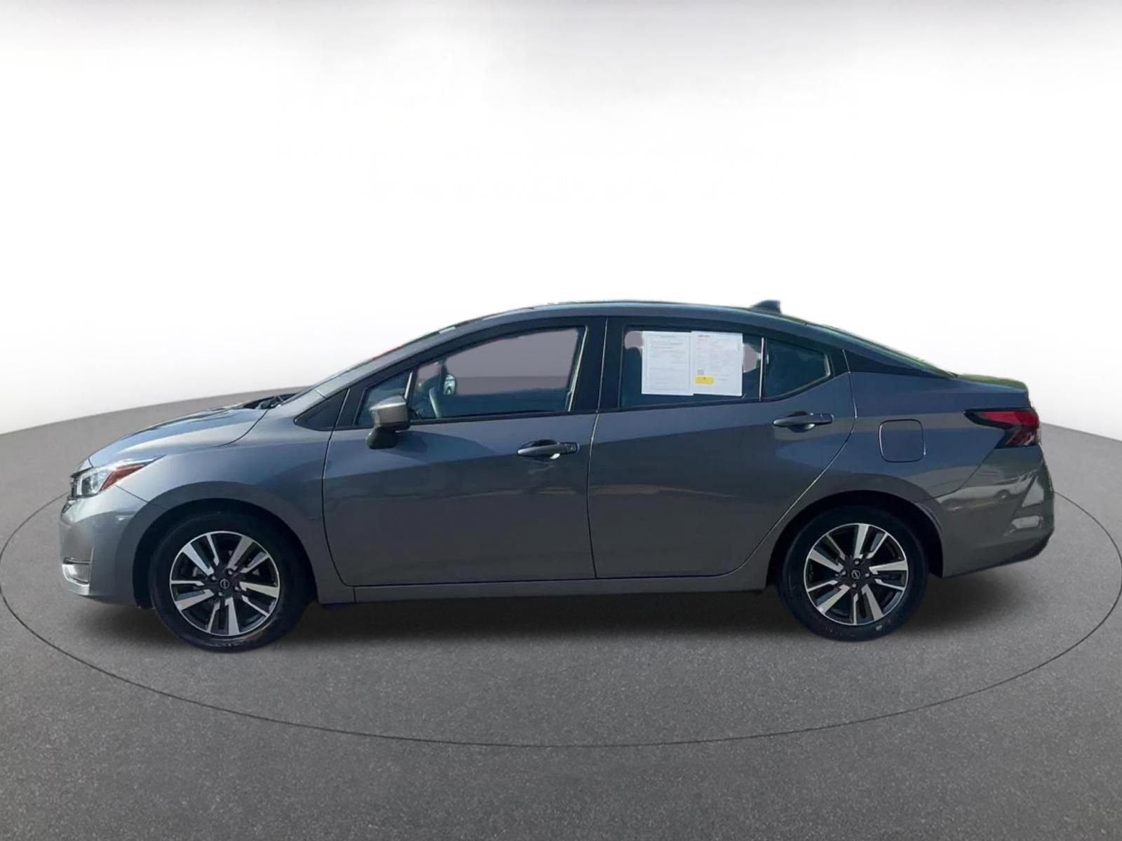 Used 2025 Nissan Versa SV FWD image 9