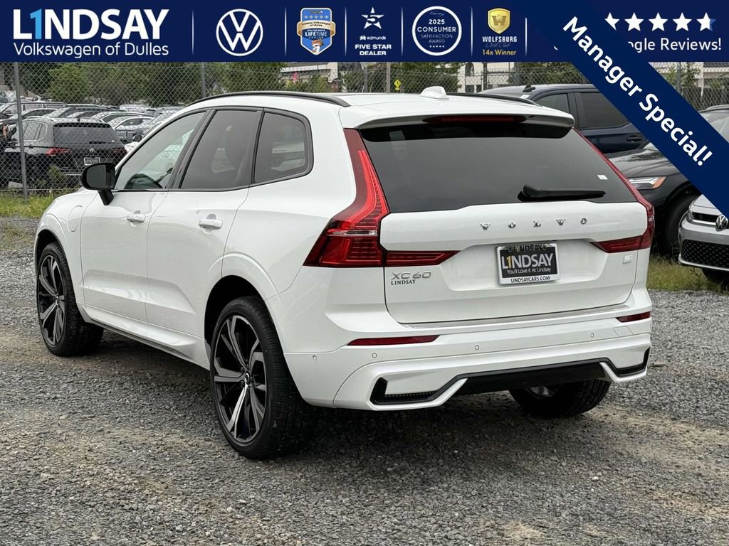 Used 2023 Volvo XC60 T8 Ultimate image 4
