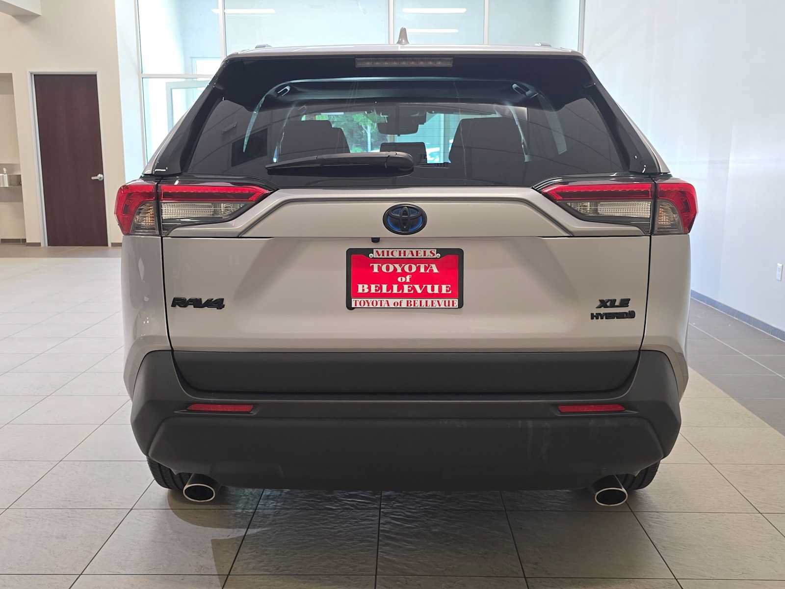 Certified 2022 Toyota RAV4 XLE w/ Convenience Package AWD/4WD image 5