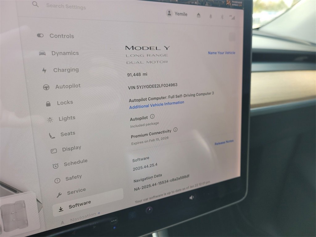 Used 2020 Tesla Model Y Long Range image 32