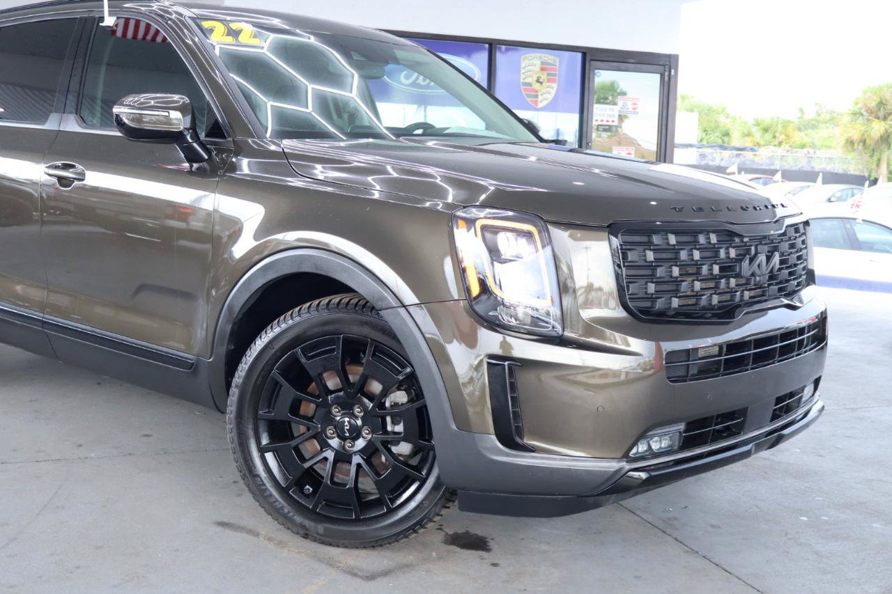 Used 2022 Kia Telluride SX w/ Nightfall Edition Package AWD/4WD image 2
