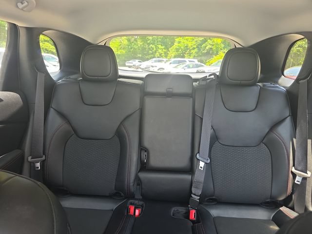 Used 2022 Jeep Cherokee Trailhawk w/ Comfort/Convenience Group AWD/4WD image 15
