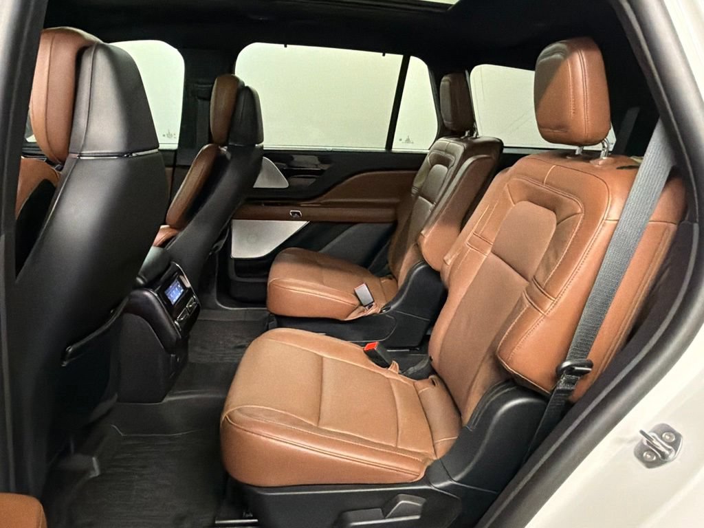 Certified 2023 Lincoln Aviator Reserve w/ Equipment Group 201A AWD/4WD image 35