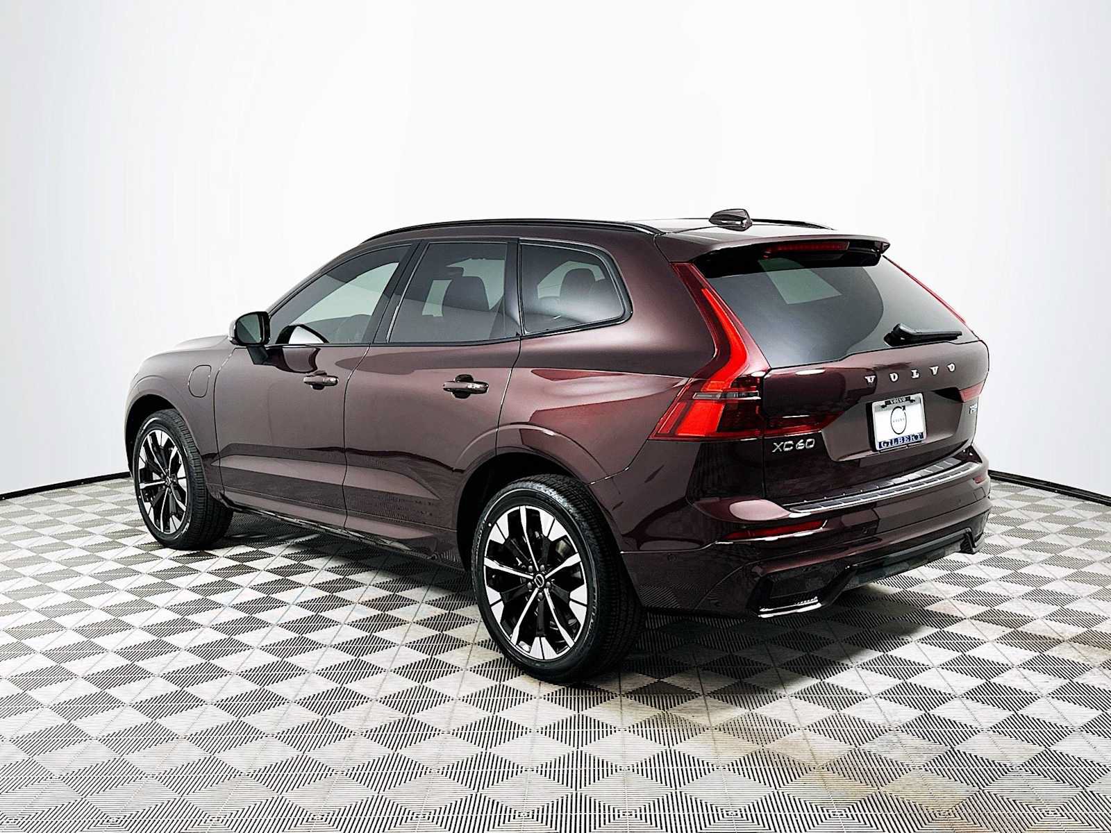 New 2026 Volvo XC60 T8 Plus w/ Protection Package Premier AWD/4WD image 5