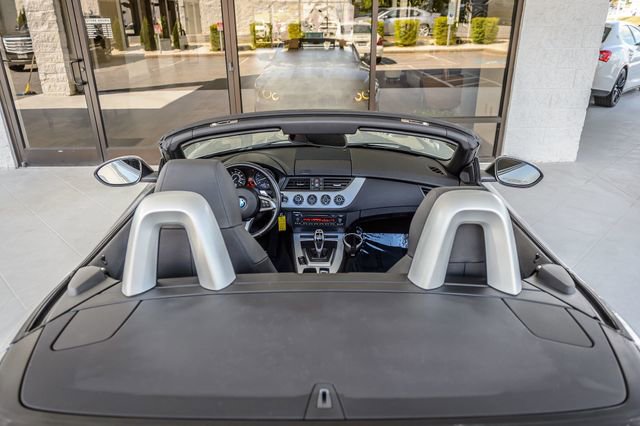 Used 2009 BMW Z4 sDrive35i image 16