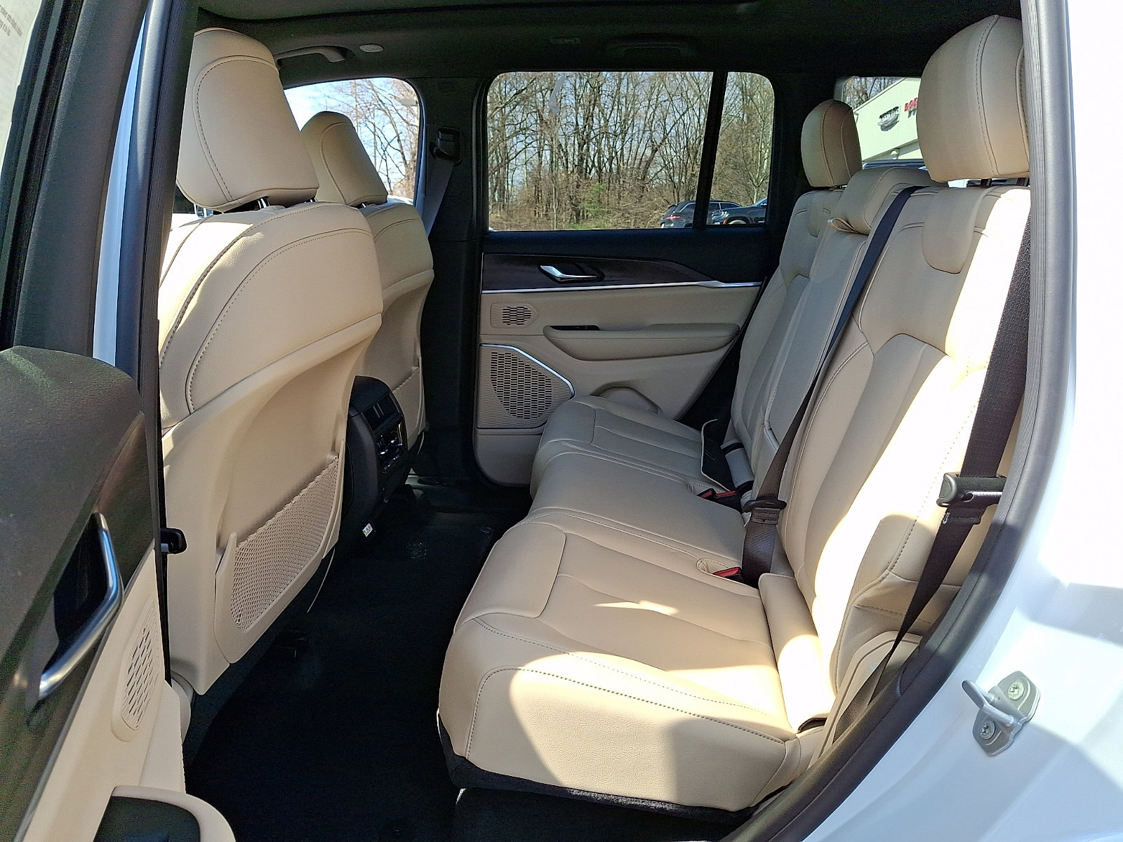 New 2026 Jeep Grand Cherokee Limited w/ Trailer Tow Package image 6