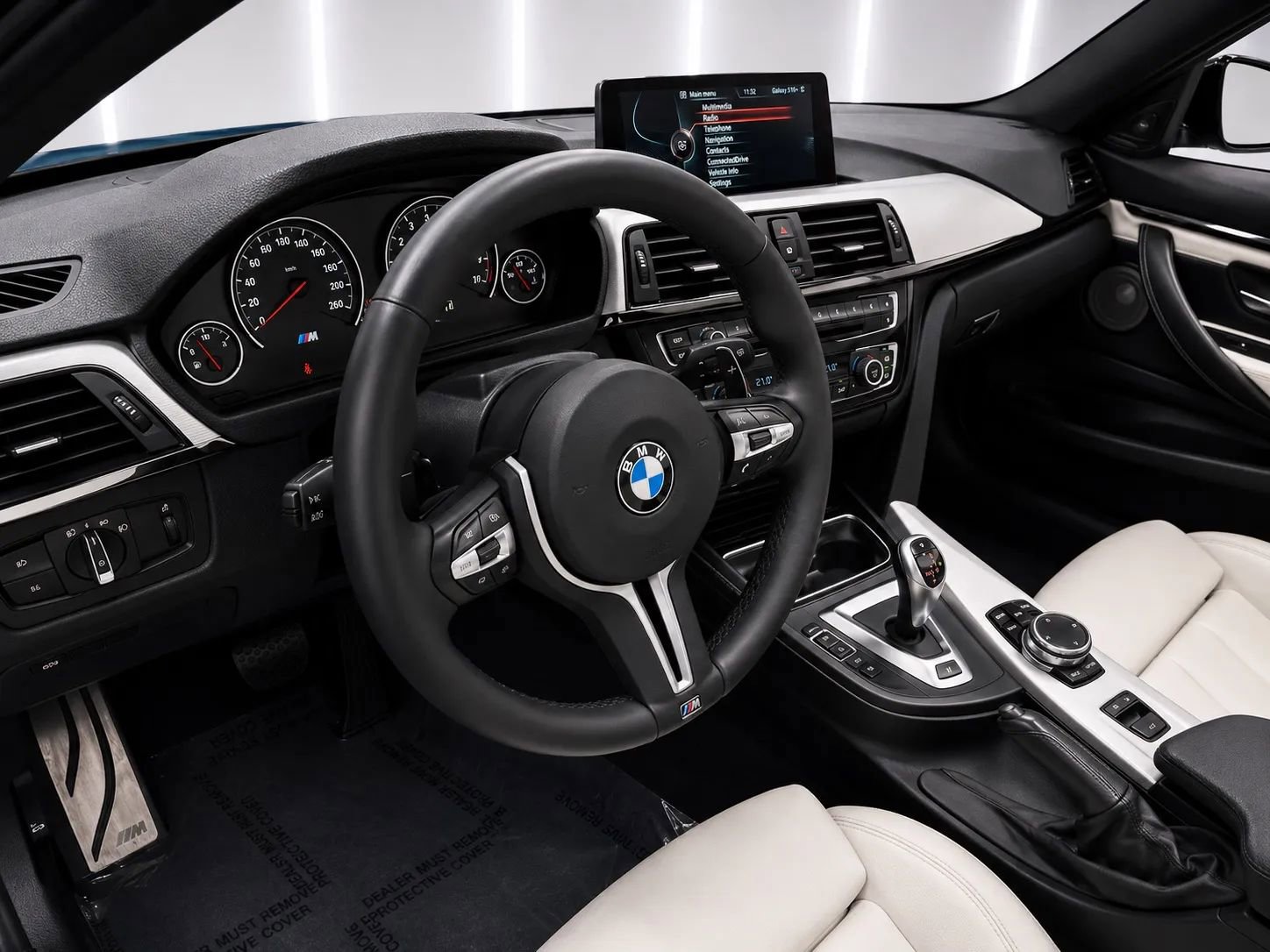 Used 2015 BMW M4 Convertible RWD image 20