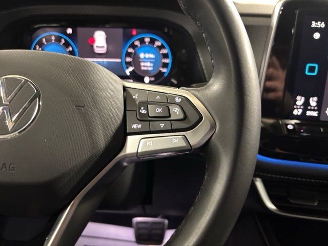 Used 2024 Volkswagen Atlas Cross Sport SEL R-Line image 13