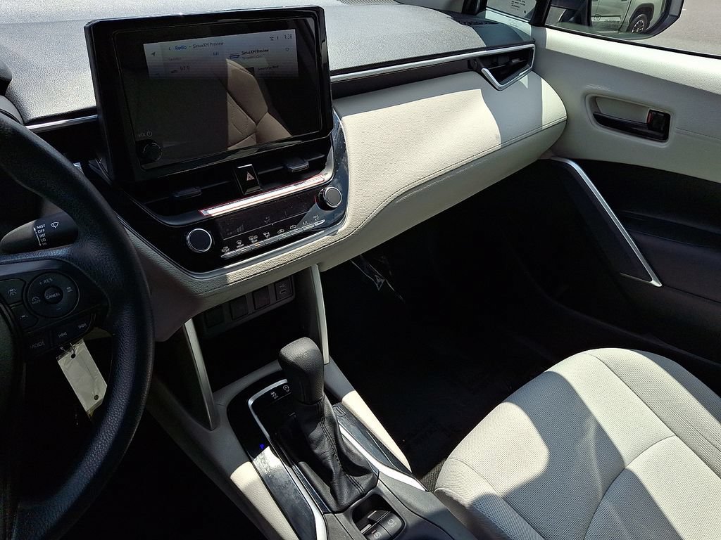 Used 2023 Toyota Corolla Cross L FWD image 22