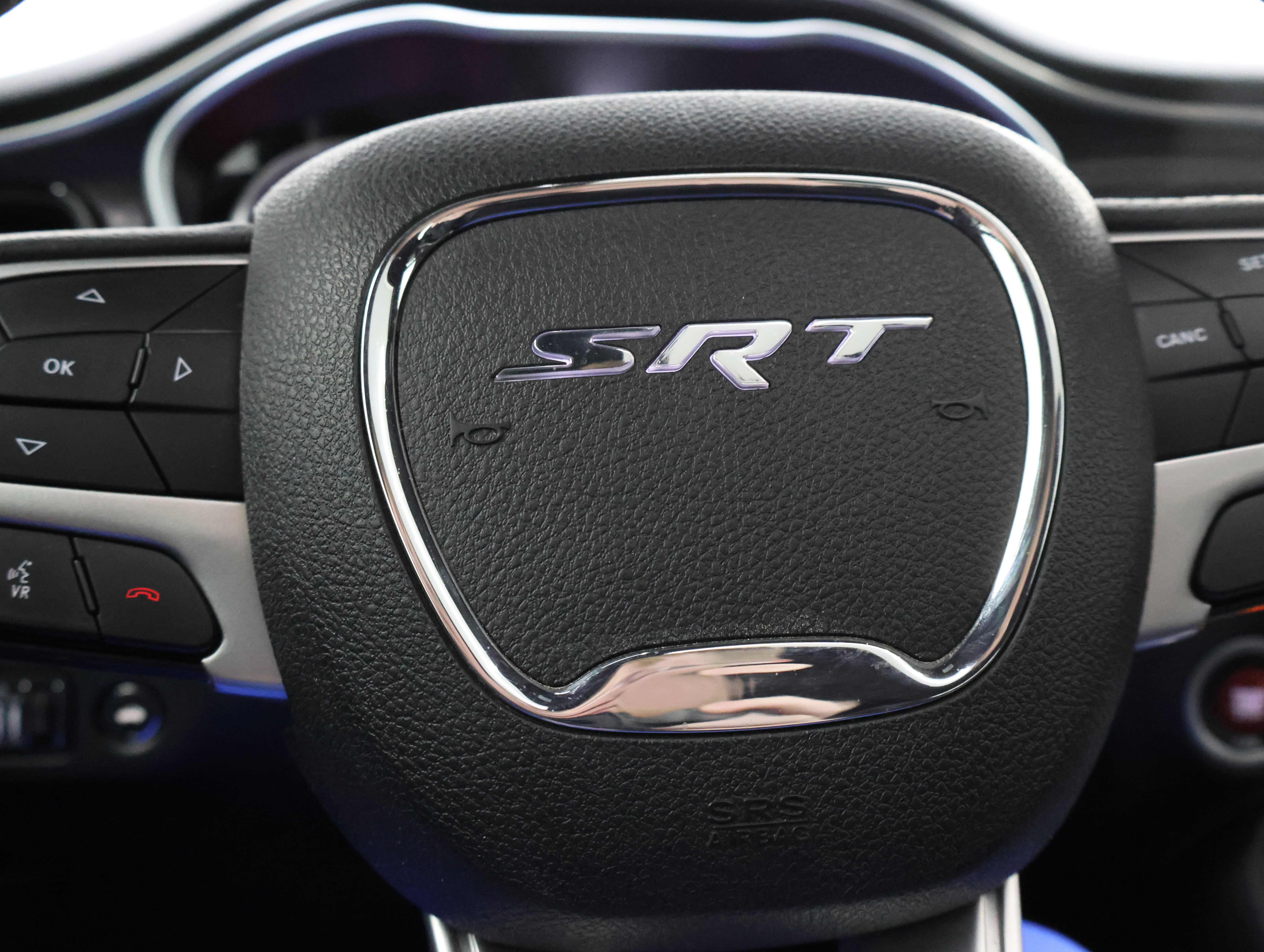 Used 2018 Dodge Challenger SRT w/ Technology Group image 17