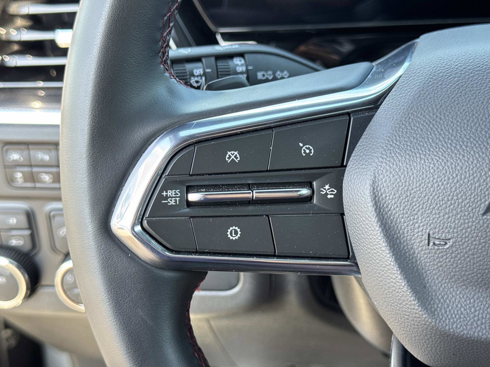 Used 2025 Chevrolet Tahoe RST image 11