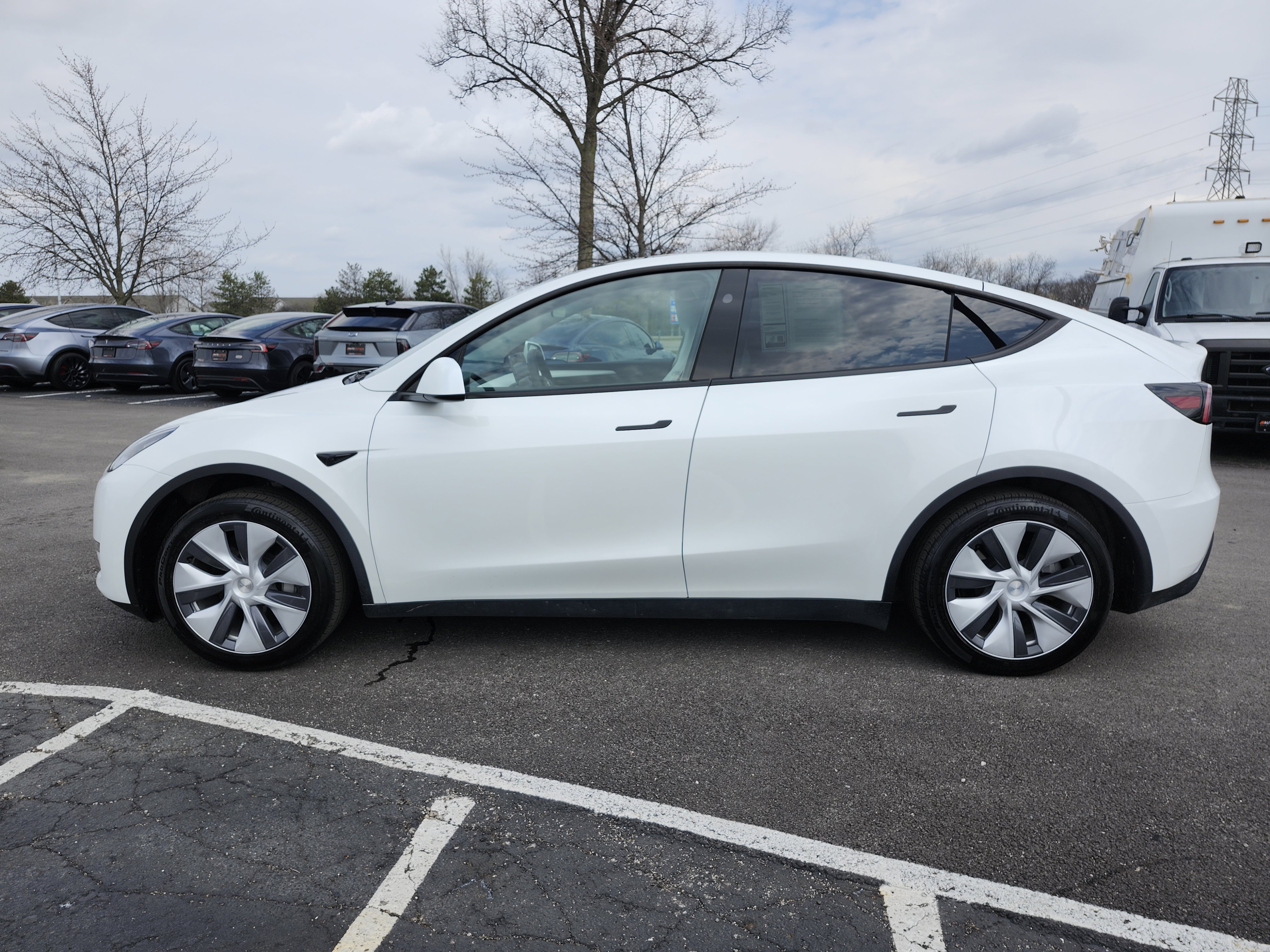 Used 2024 Tesla Model Y Long Range image 13