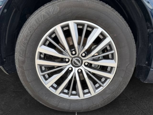 Used 2024 Nissan Armada SL w/ Captain's Chairs Package AWD/4WD image 9