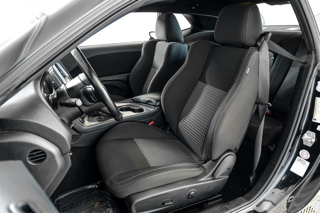 Used 2023 Dodge Challenger GT RWD image 29