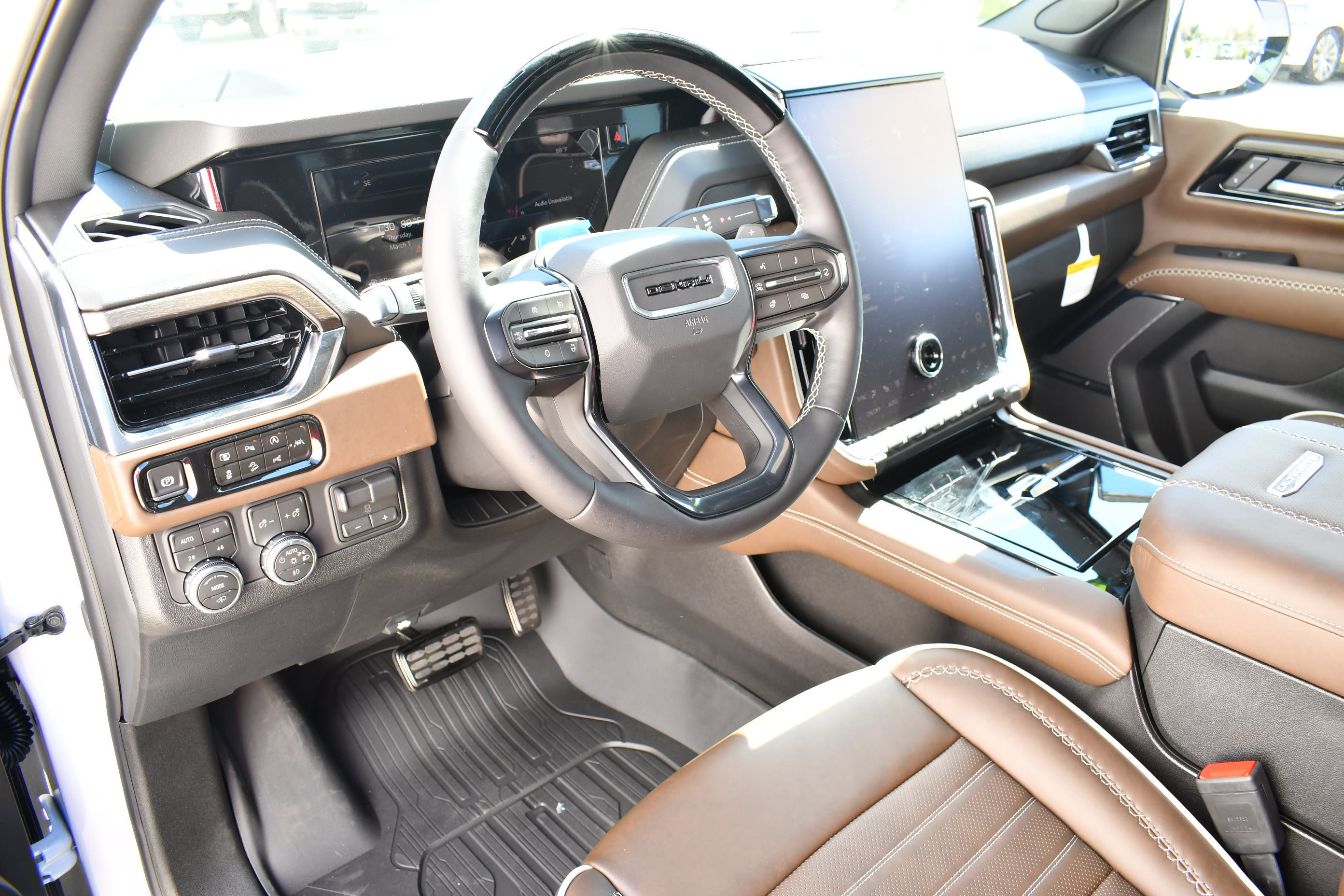 New 2026 GMC Yukon XL Denali Ultimate w/ LPO, Floor Liner Package image 17