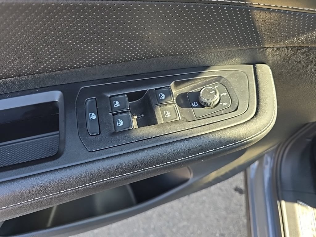 Used 2025 Volkswagen Atlas SEL Premium R-Line AWD/4WD image 11