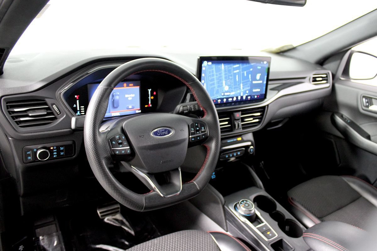 Used 2023 Ford Escape ST-Line w/ Equipment Group 301A FWD image 7