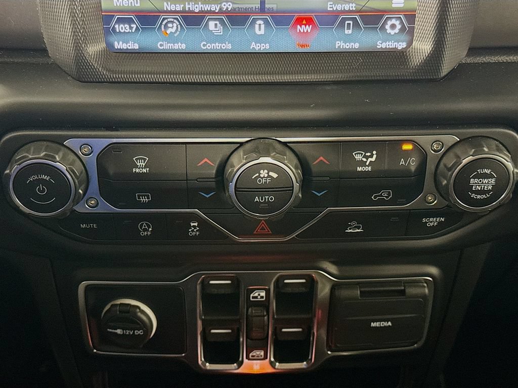 Used 2022 Jeep Gladiator Sport AWD/4WD image 18