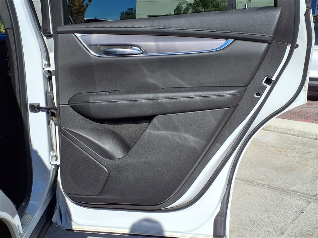 Certified 2022 Cadillac XT6 Luxury image 12