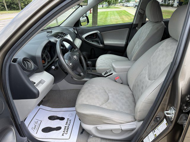 Used 2012 Toyota RAV4 4WD w/ Value Pkg image 9