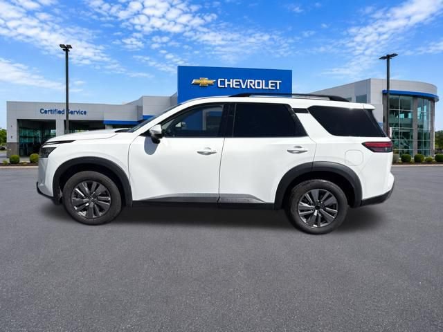 Used 2025 Nissan Pathfinder SV AWD/4WD image 4