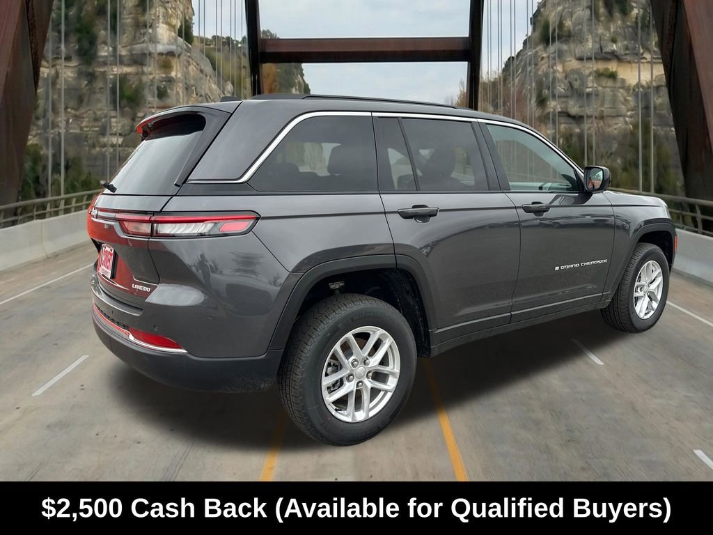 New 2026 Jeep Grand Cherokee Laredo RWD image 11