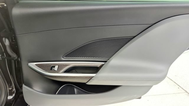 Used 2025 Lucid Air Pure RWD image 42