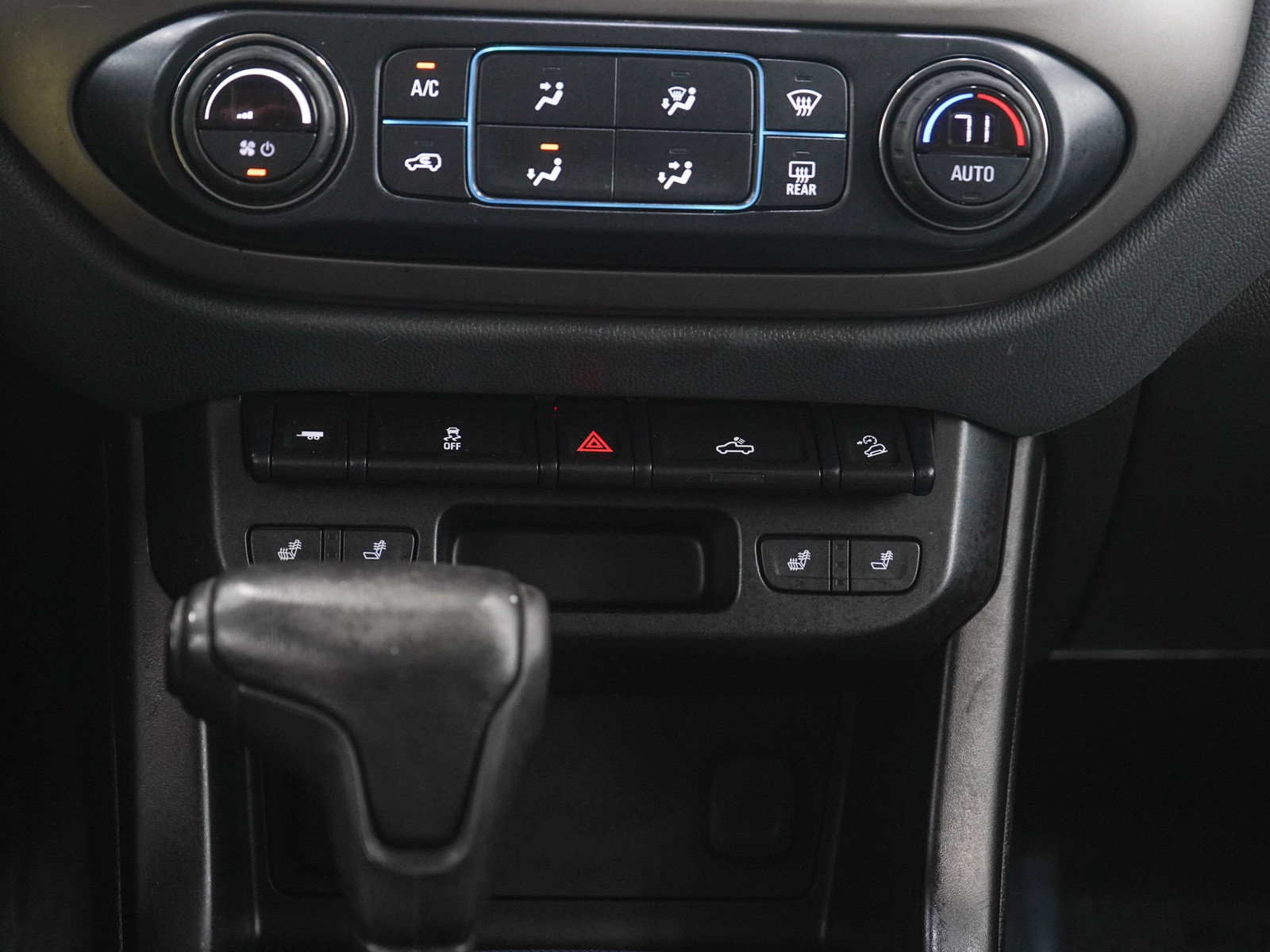 Used 2018 Chevrolet Colorado Z71 AWD/4WD image 19