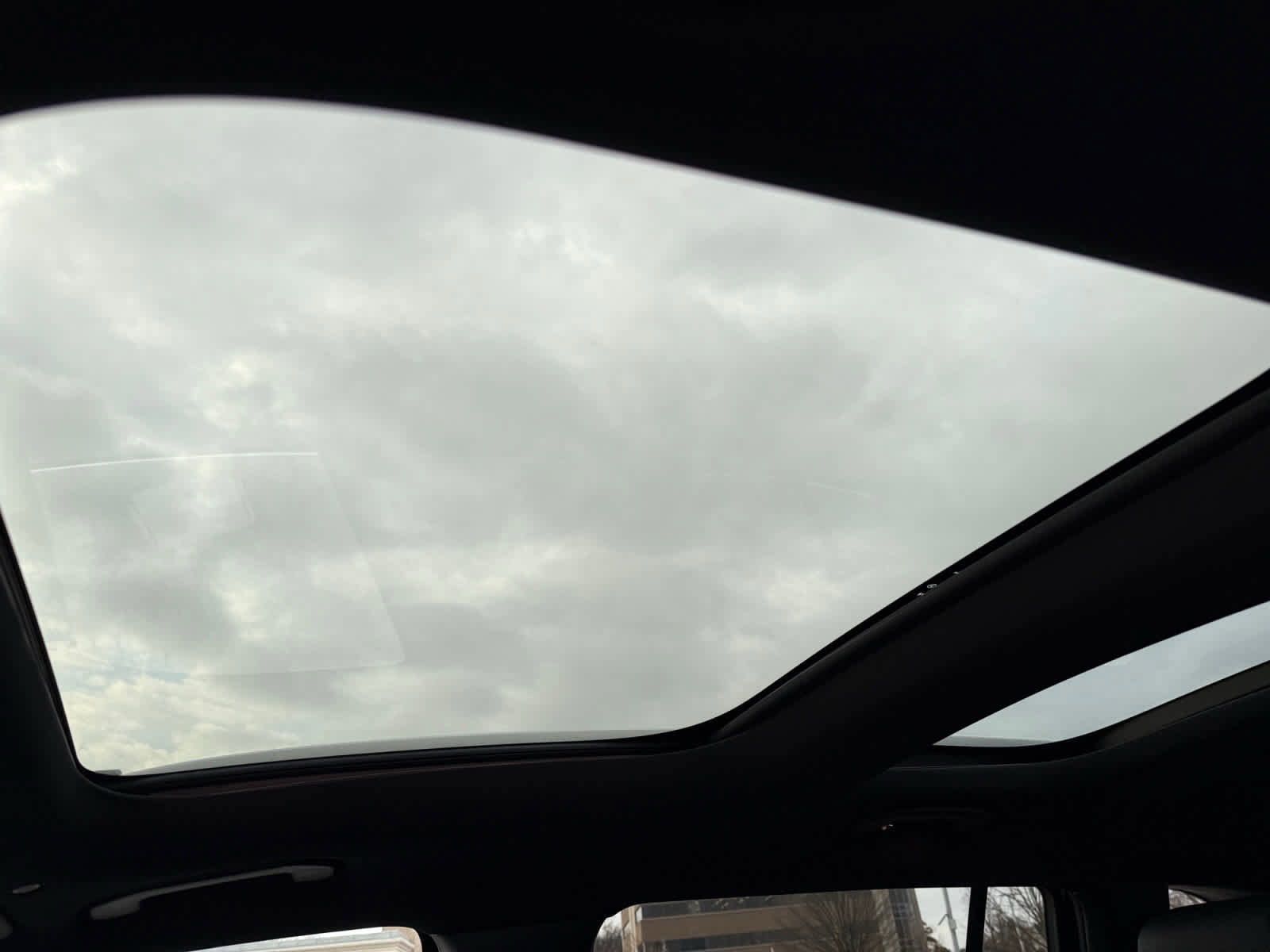 Certified 2024 Mercedes-Benz GLB 250 image 27