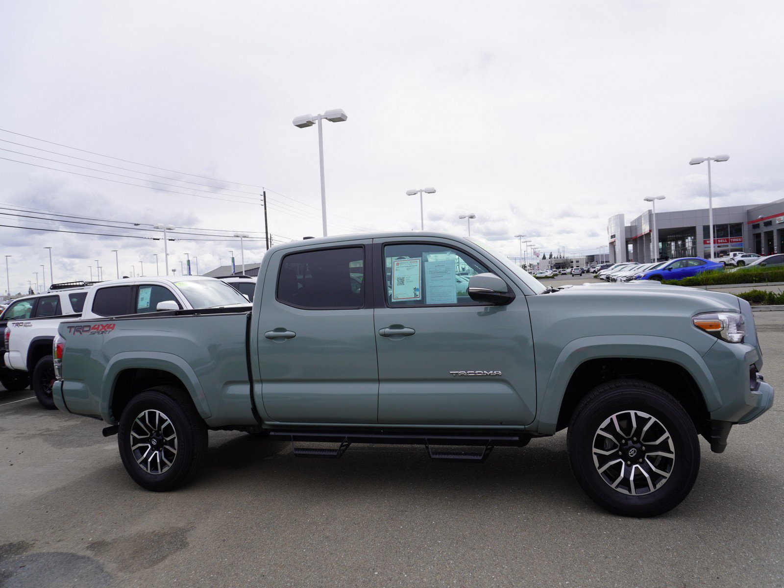 Used 2023 Toyota Tacoma TRD Sport w/ Advanced Technology Package image 4