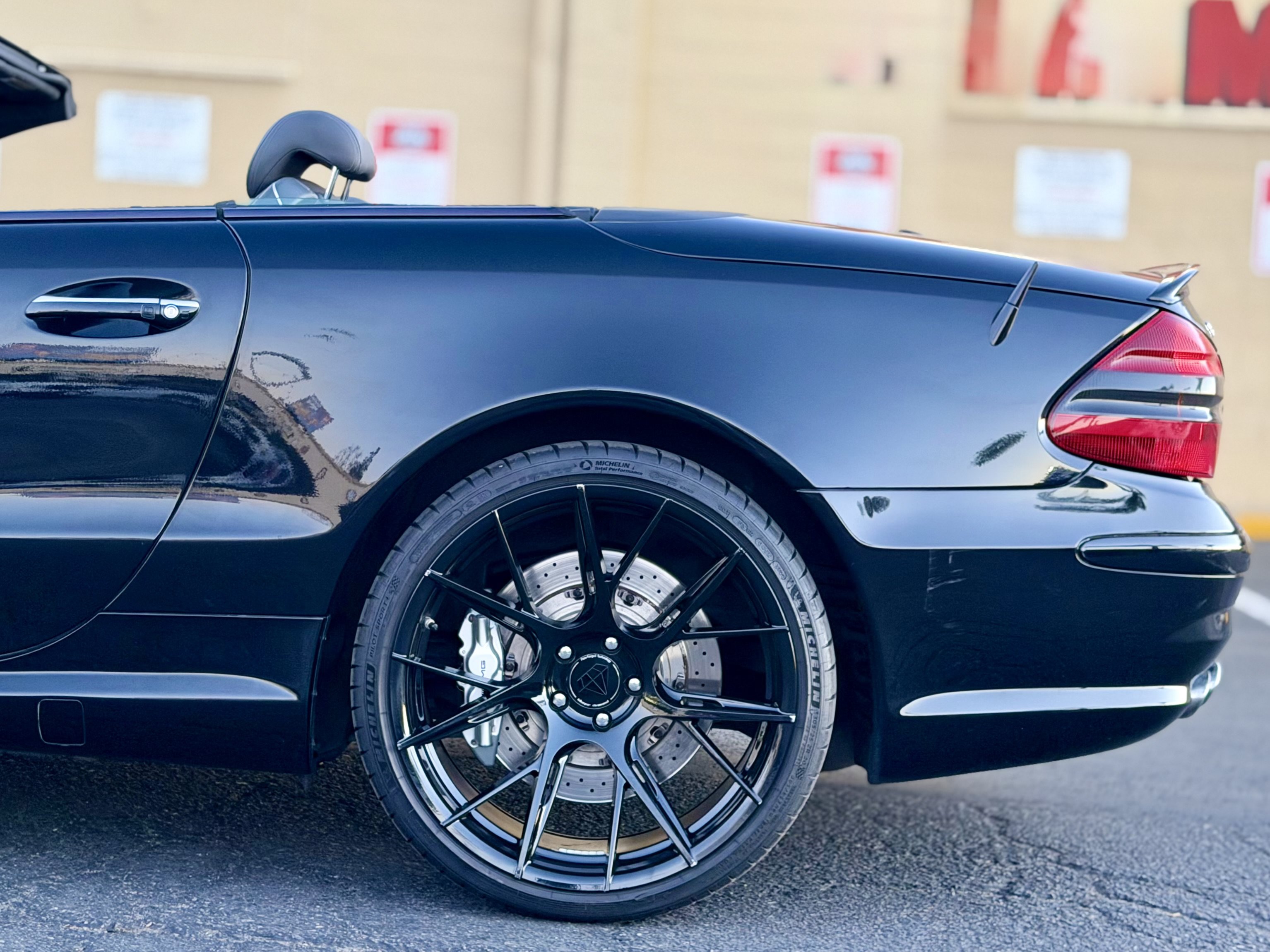 Used 2006 Mercedes-Benz SL 65 AMG image 27