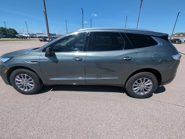 Used 2023 Buick Enclave Essence w/ Trailering Package, 5000 lbs. FWD image 10