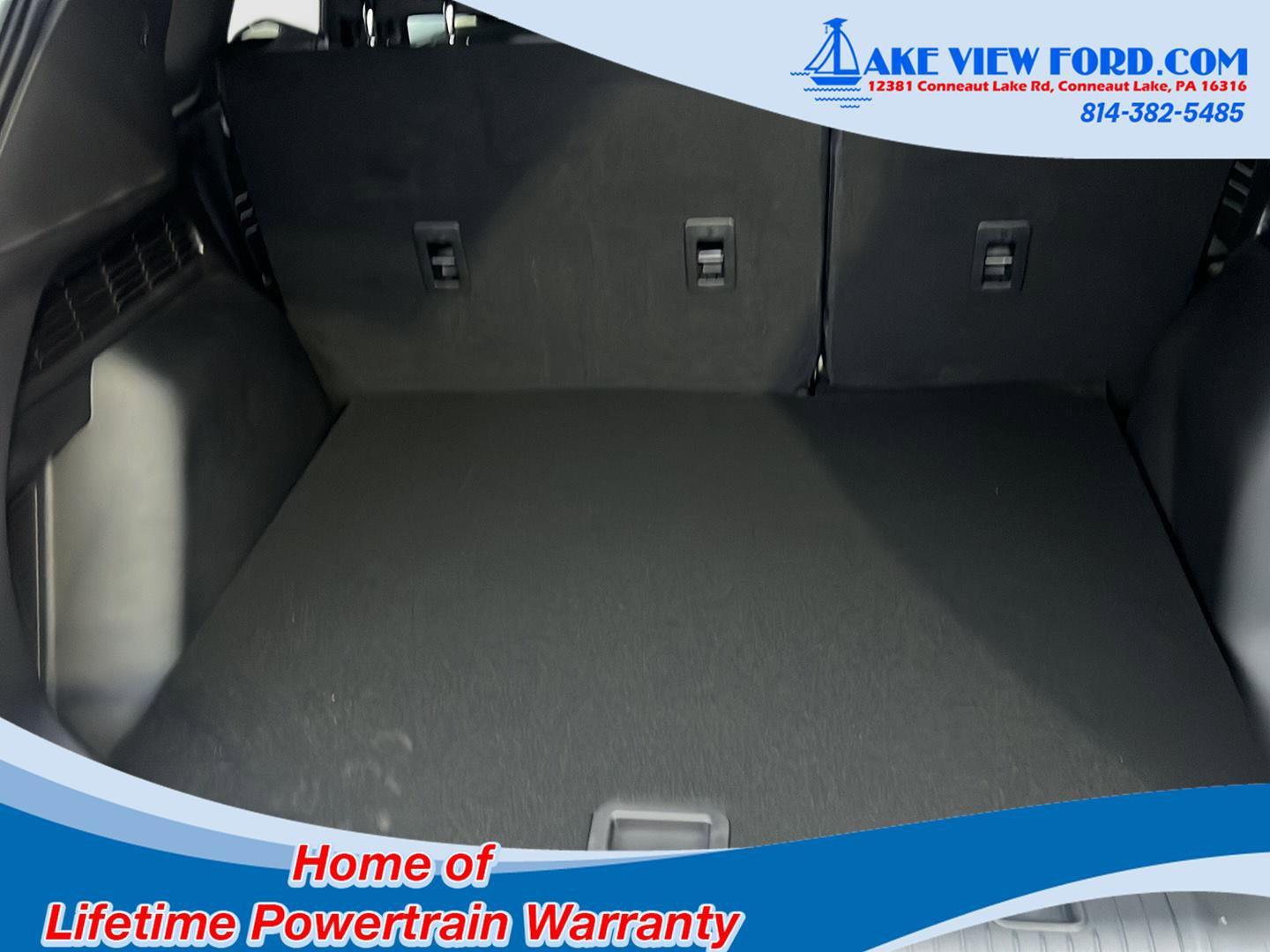 New 2026 Ford Escape ST-Line w/ Cold Weather Package image 8