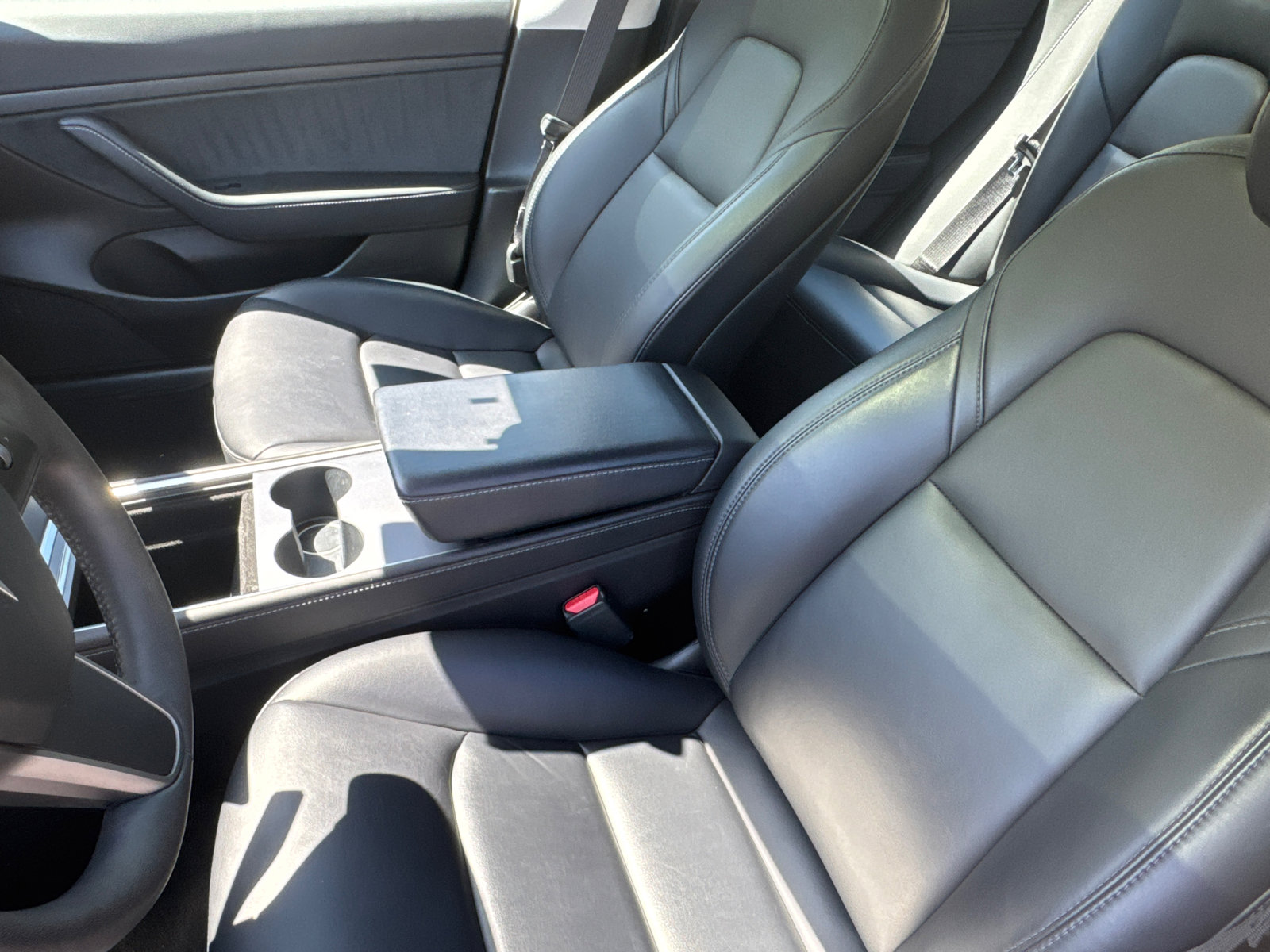 Used 2021 Tesla Model 3 Standard Range Plus image 9
