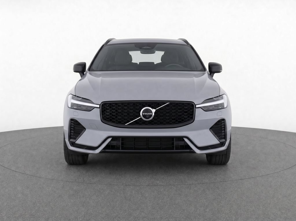 Certified 2024 Volvo XC60 B5 Plus AWD/4WD image 5